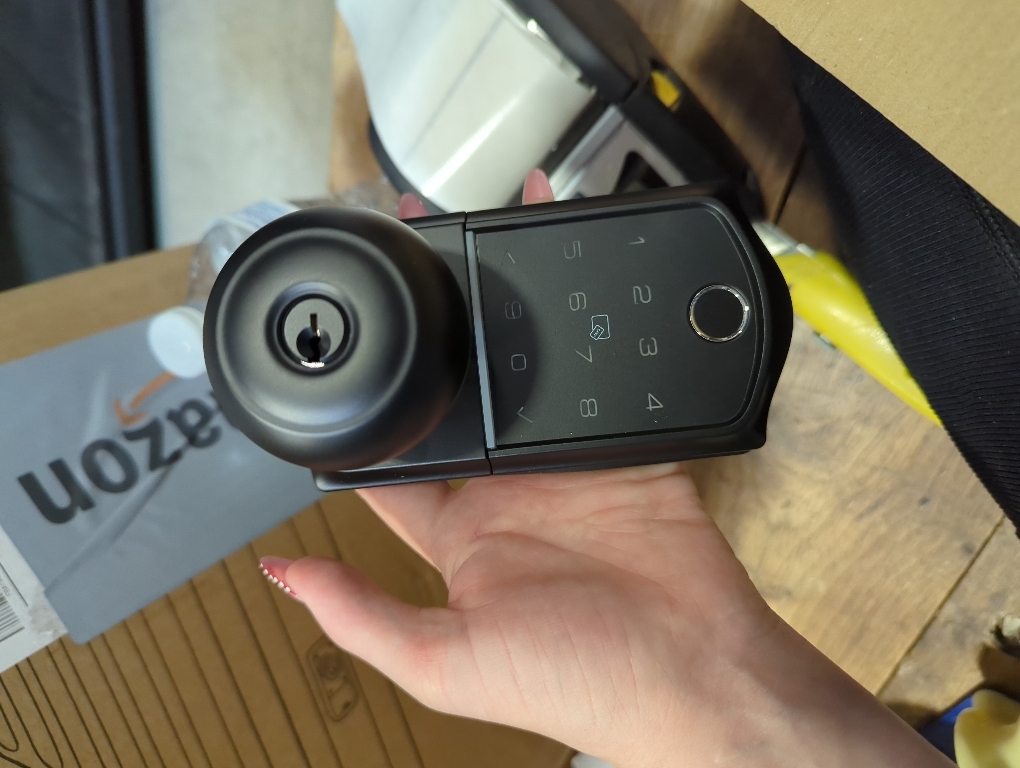 Veise VE028 WiFi Fingerprint Smart Door Lock with Knob Handle, Matte Black