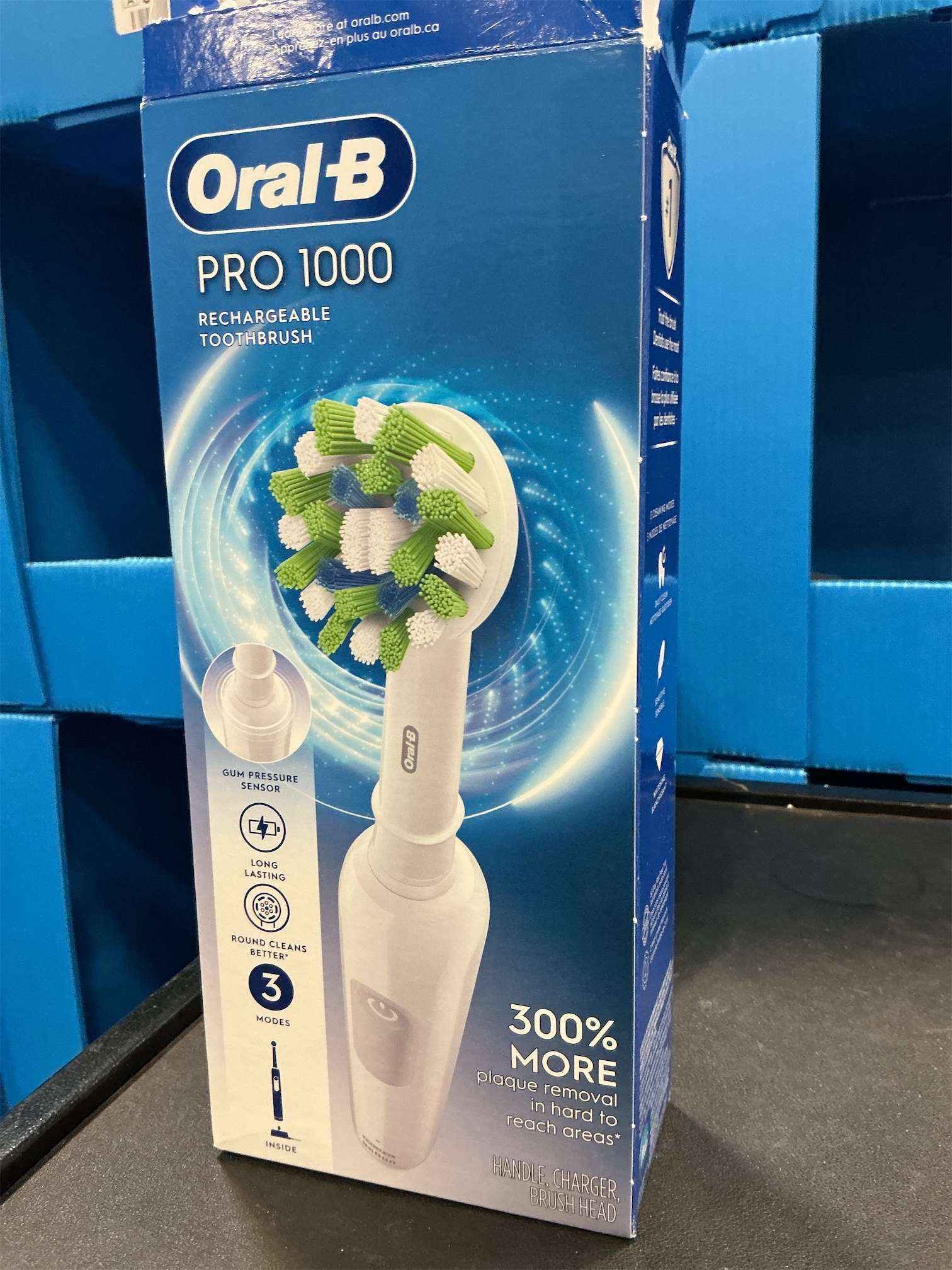 Oral-B Pro 1000 Rechargeable Electric Toothbrush, GREEN