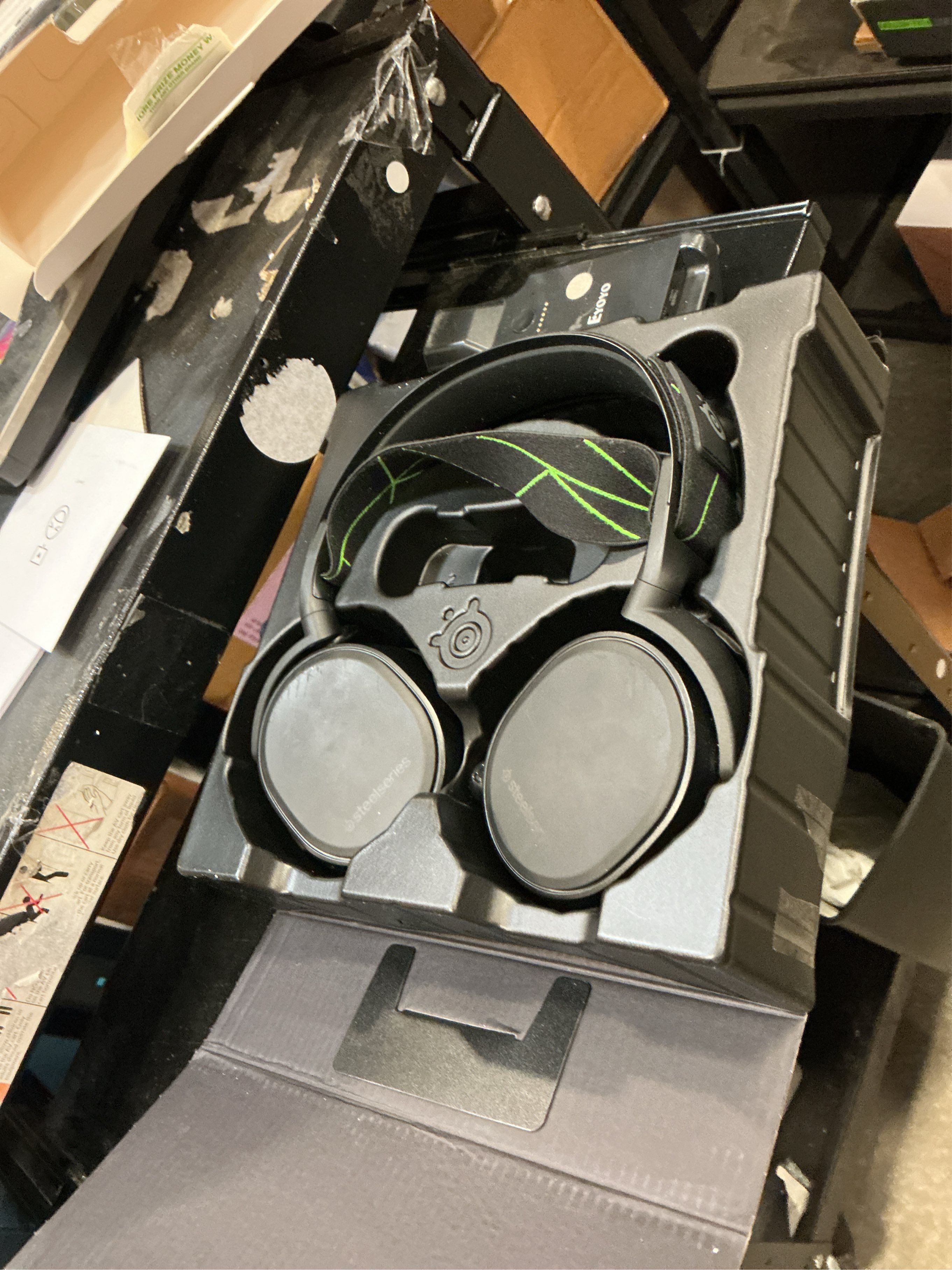 SteelSeries 61481 Arctis 9X Wireless Gaming Headset for Xbox One and Series X