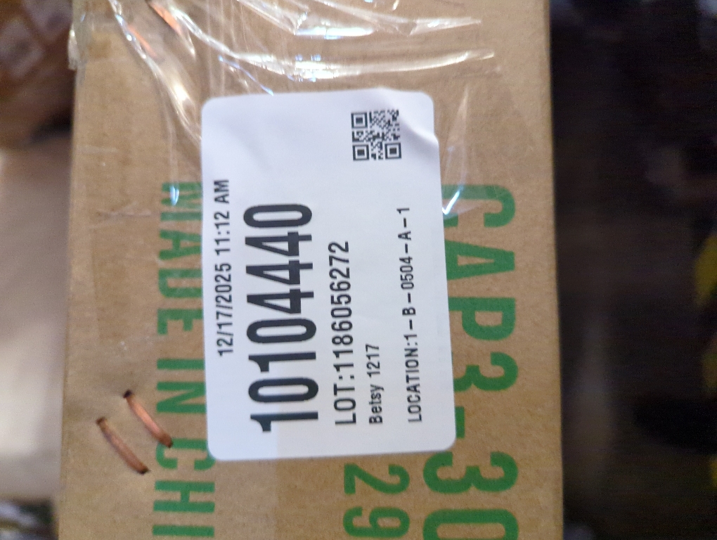 Best Choice Products 9ft Pre-Lit Christmas Garland Holiday Décor for Stairs, Mantel, w/Pine Cones, 2-in-1 White & Multi LED Lights