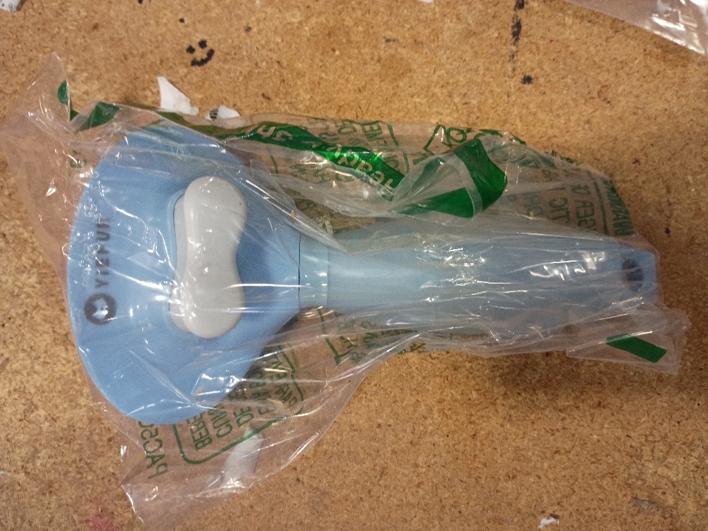 Cat Hair Brush,Cats Brushes for Shedding,Soft Silicone Self Cleaning Brush for Short and Long Haired Cats for Grooming and Shedding (Blue)