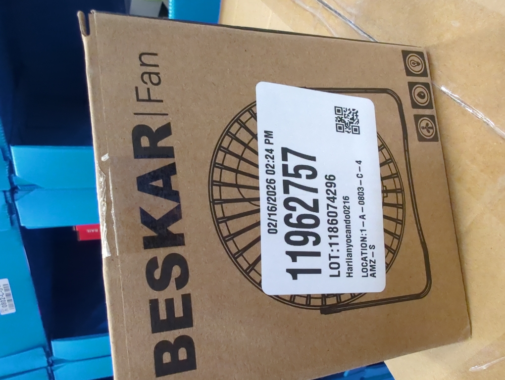 BESKAR USB Small Desk Fan, Portable Fans with 3 Speeds Strong Airflow, Quiet Operation and 360°Rotate, Personal Table Fan for Home,Office, Bedroom- 3.9 ft Cord/White