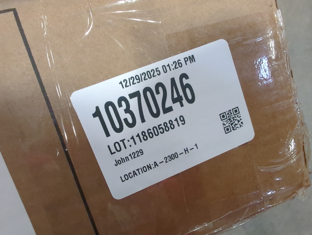 Size 35.43W x 12.6D x 30.9H.HOMISSUE Bookshelf, 3-Tier Rustic Short Bookshelf, Industrial Shelf Bookcase with Engineered Wood Shelves, Low Bookcase with Storage, Small Shelf for Living Room, Bedroom and Office, Rustic Brown