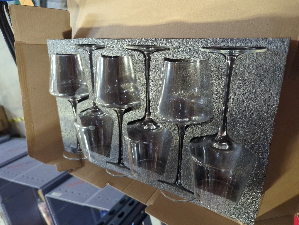 Chouggo Wine Glasses Set of 6, Hand Blown Crystal Red Wine or White Wine Glass - 15Oz, Hand Crafted by Artisans - Gifts for Women, Men, Wedding, Anniversary, Christmas, Birthday