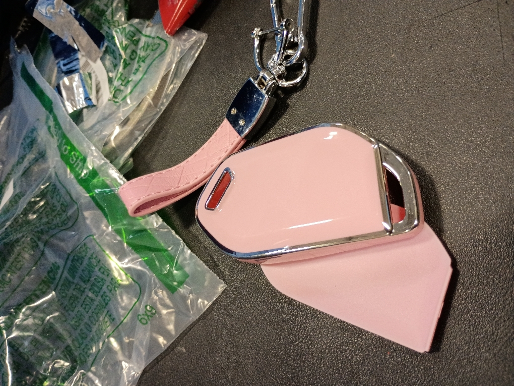 Montague Key Fob Cover for KIA with Leather Keychain, Premium TPU Key Case Shell for Kia Telluride, Sorento X-Line, K4/K5 GT-Line Remote Smart Key Fob Protector (5 Buttons, Pink)