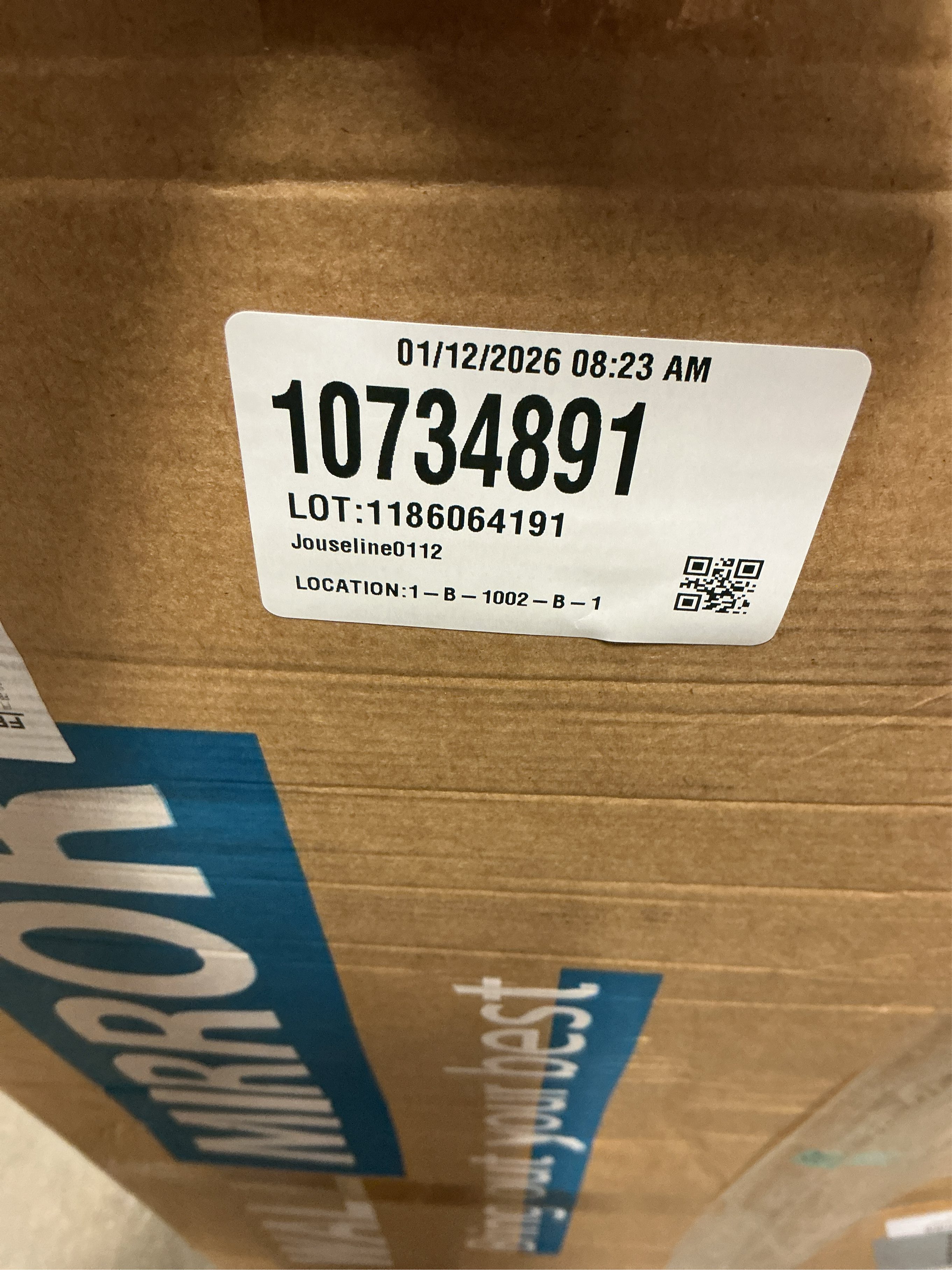 Filigree Arched Wall Mirror 26x38 Retro Wall-Mounted Mirror with Vintage Ornate Carved Applique Hanging Leaning Antique Home Decor Mirror for Fireplace Living Room Entryway Hallway Bathroom, Gold