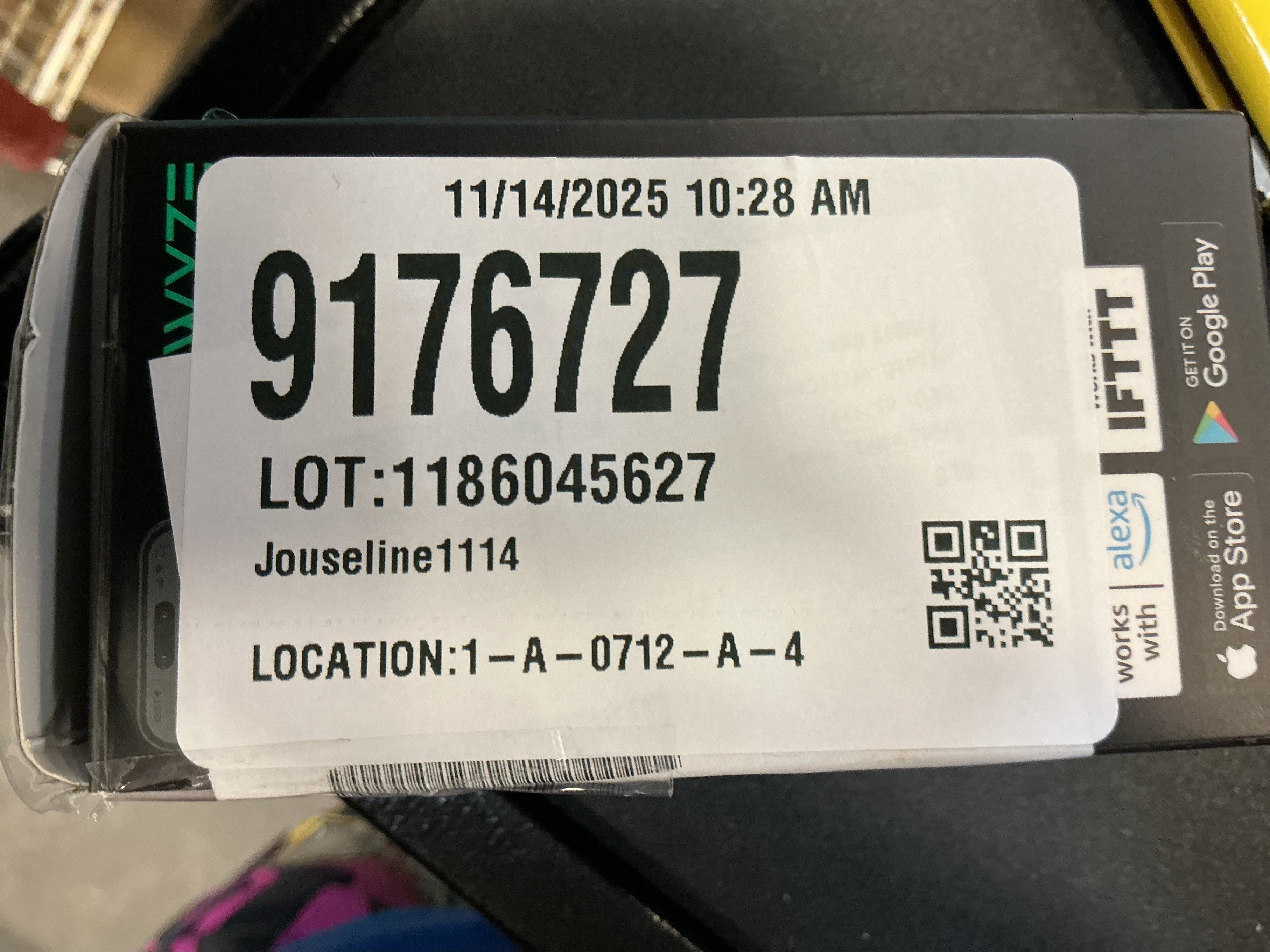 Wyze Cam V4 Plug-in Indoor and Outdoor Smart-Enabled Security Camera