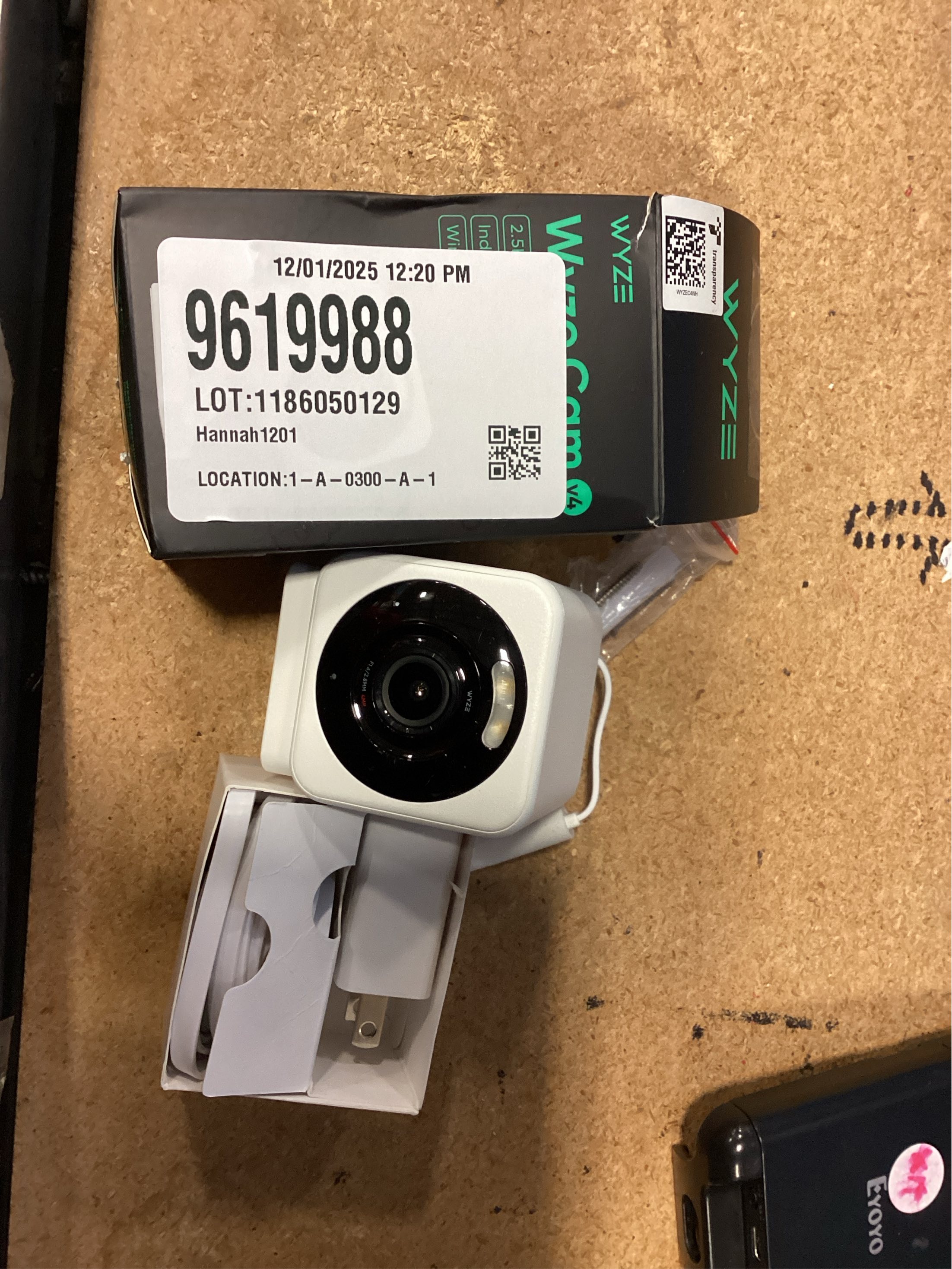 Wyze Cam V4 Plug-in Indoor and Outdoor Smart-Enabled Security Camera