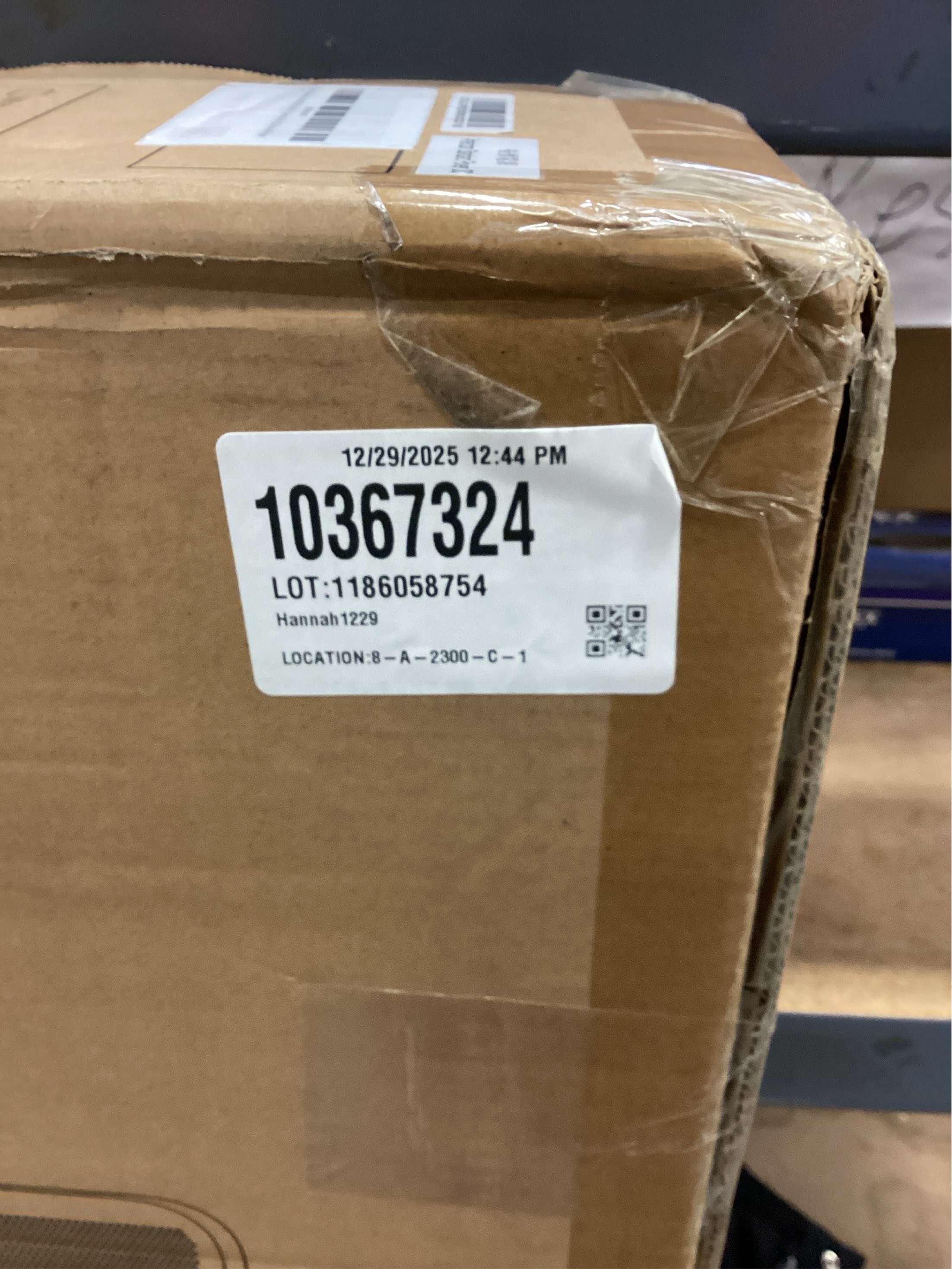 The ONE Smart Keyboard COLOR 61 Keys Piano Keyboard, Music Keyboard with 256 Timbres, 64 Polyphony, 2 Speakers, Built-in LED Lights and Free Apps (Blue)