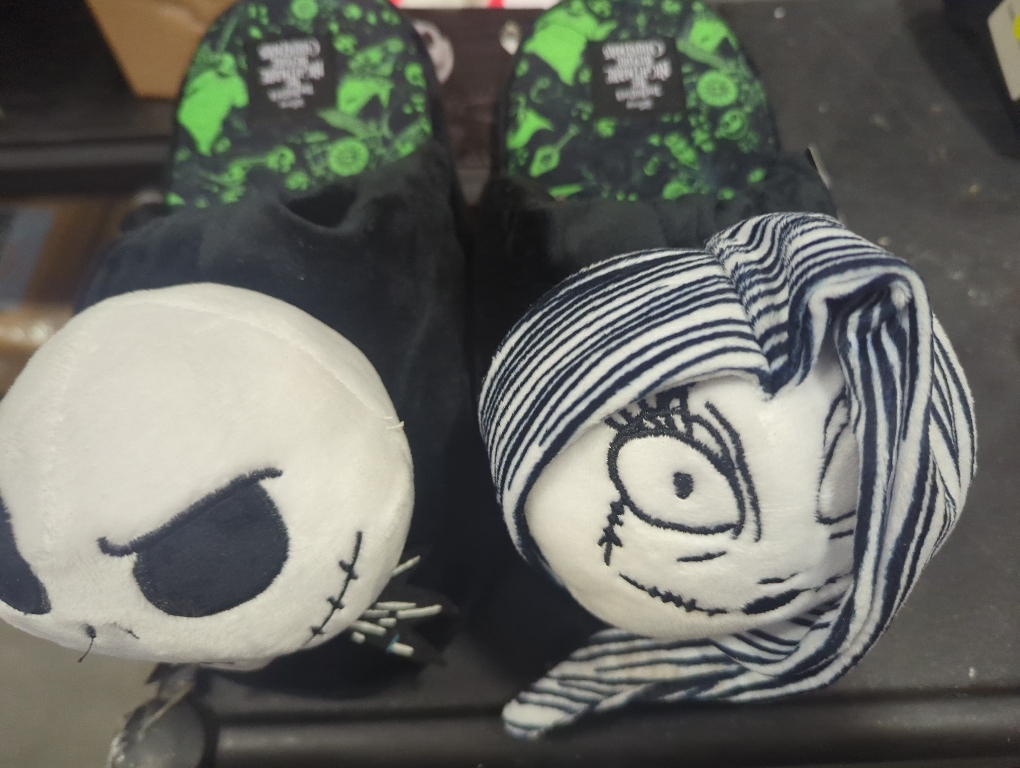 Color Black Size XL 11/12 Nightmare before Christmas  Slip On Slipper