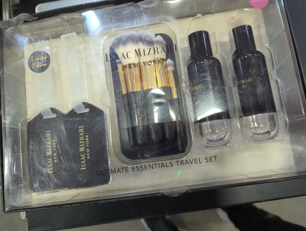 Isaac Mizrahi New York Ultimate Essentials Travel Set