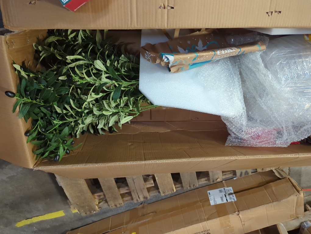 Tall Artificial Olive Tree Faux Trees Indoor Outdoor Realistic Floor Plant Large Fake Plants for House Modern Home Living Room Master Bedroom Office Front Porch Decor Outside Patio para decoracion