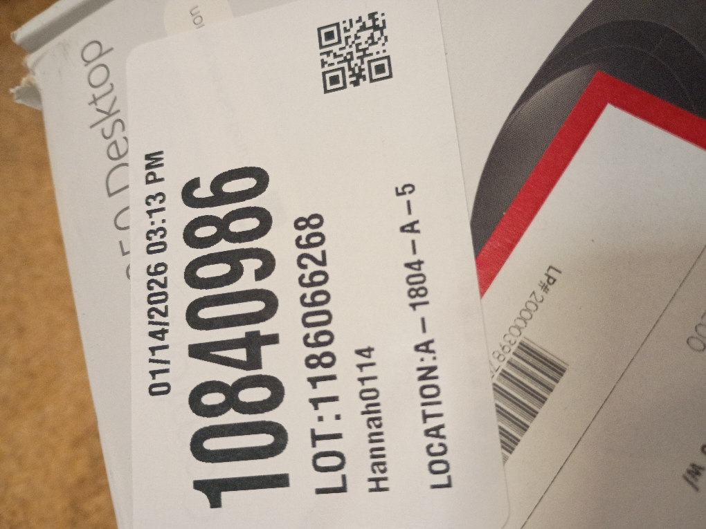 Microsoft Wireless Comfort Desktop 5050 - USB Wireless RF Keyboard - USB Wireless RF BlueTrack Mouse - 16 Hot Keys - Scroll Wheel