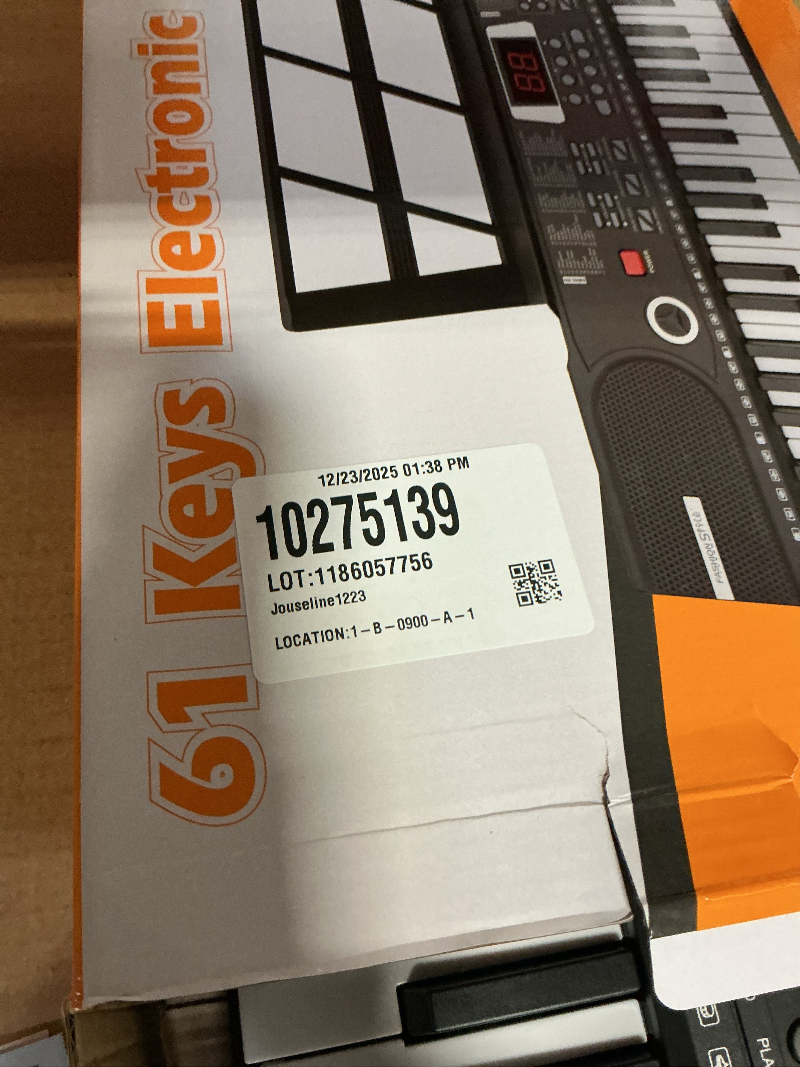 61 keys keyboard piano, Electronic Digital Piano with Built-In Speaker Microphone, Sheet Stand and Power Supply, Portable piano Keyboard Gift Teaching for Beginners