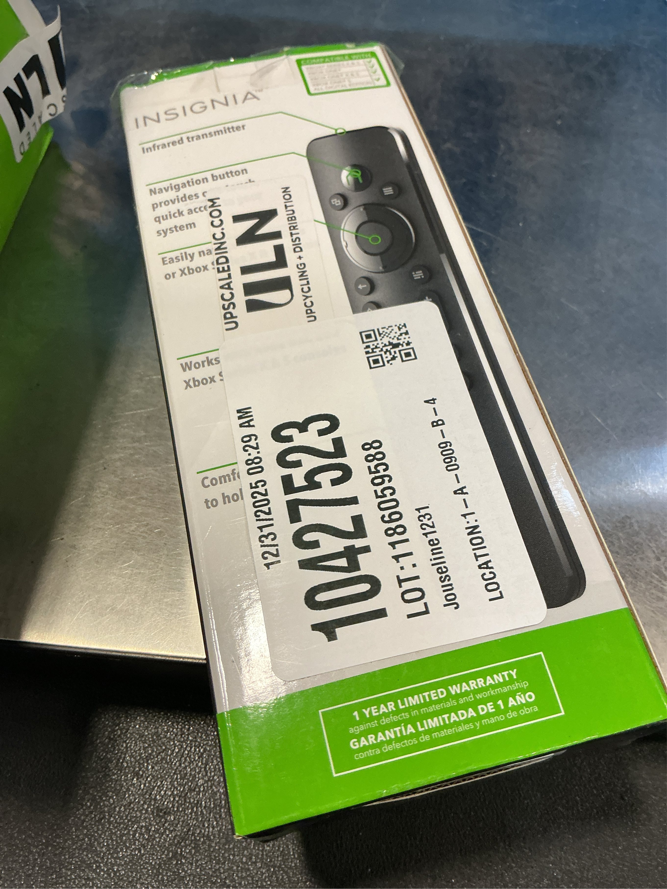 Insignia™ - Media Remote for Xbox Series X | S & Xbox One - Black