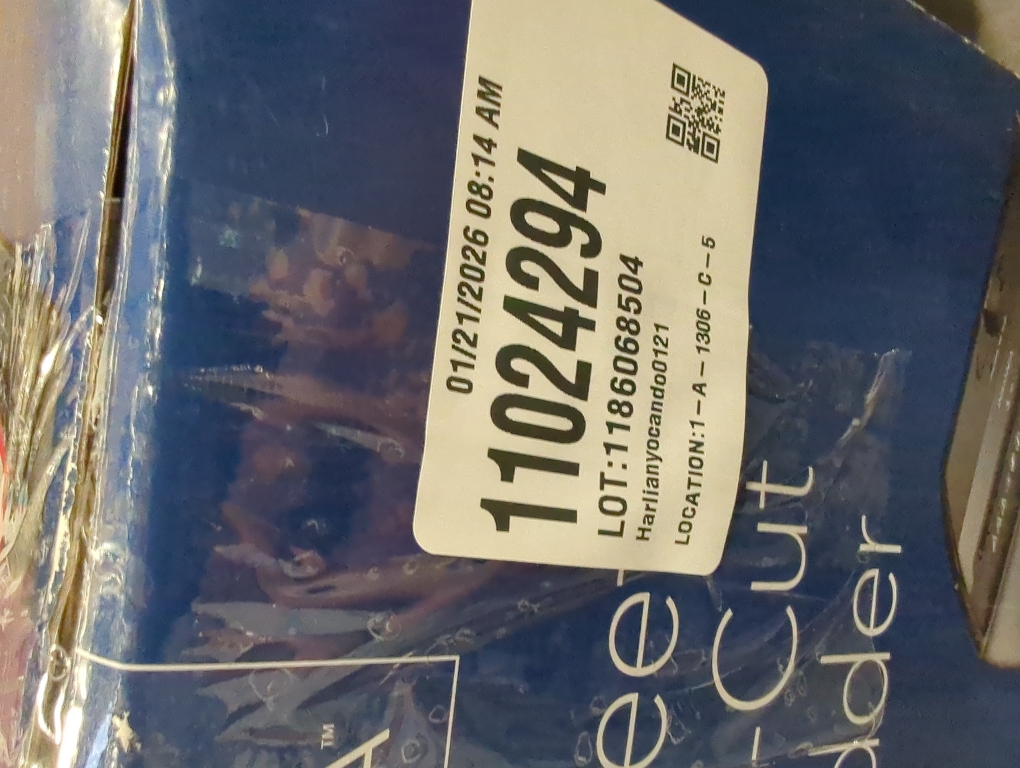 Insignia™ - 10-Sheet Crosscut Paper/CD Shredder - Black