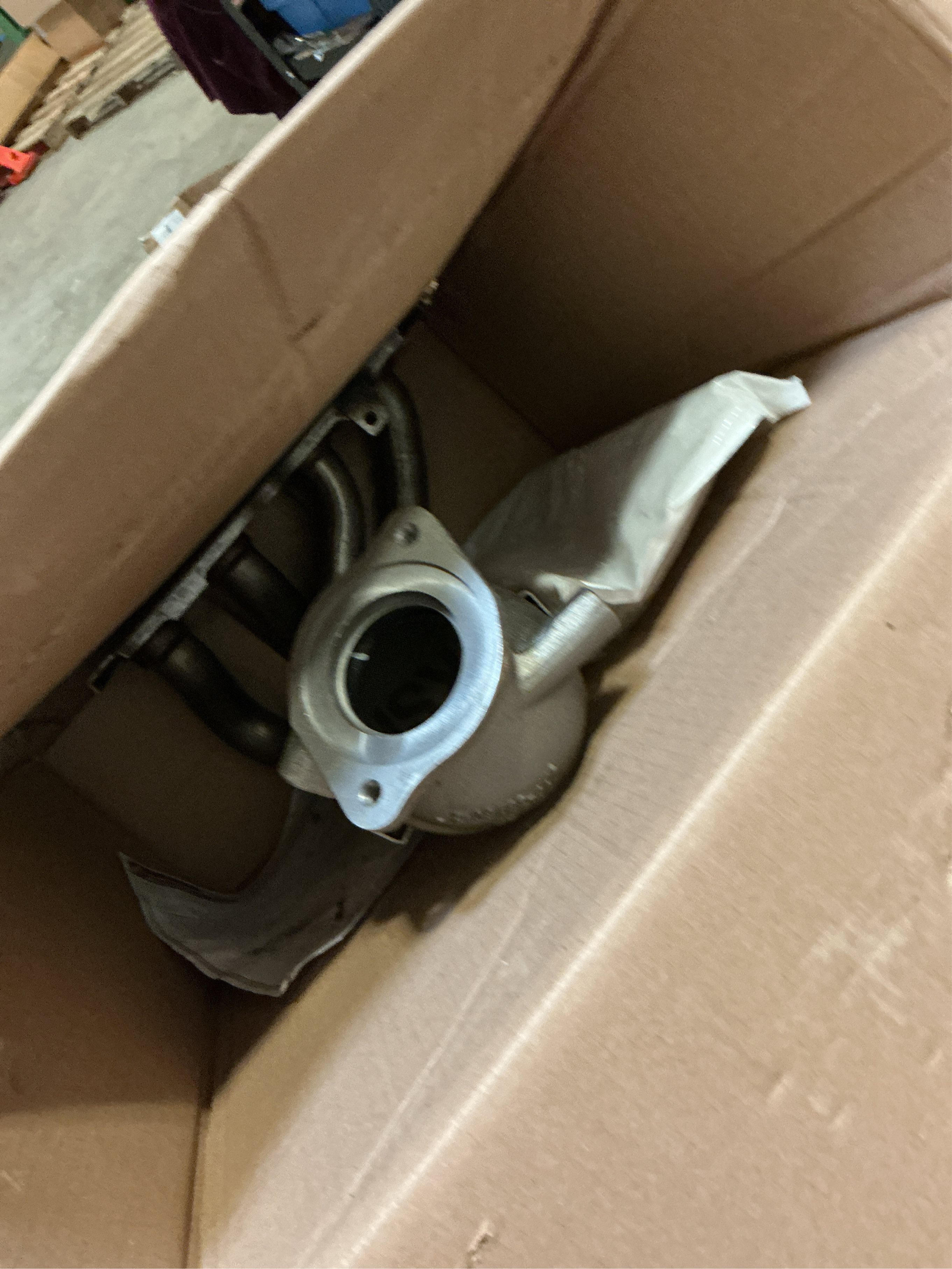 Dorman 674-044 Front Catalytic Converter with Integrated Exhaust Manifold for Specific Toyota Models (Non-CARB Compliant)