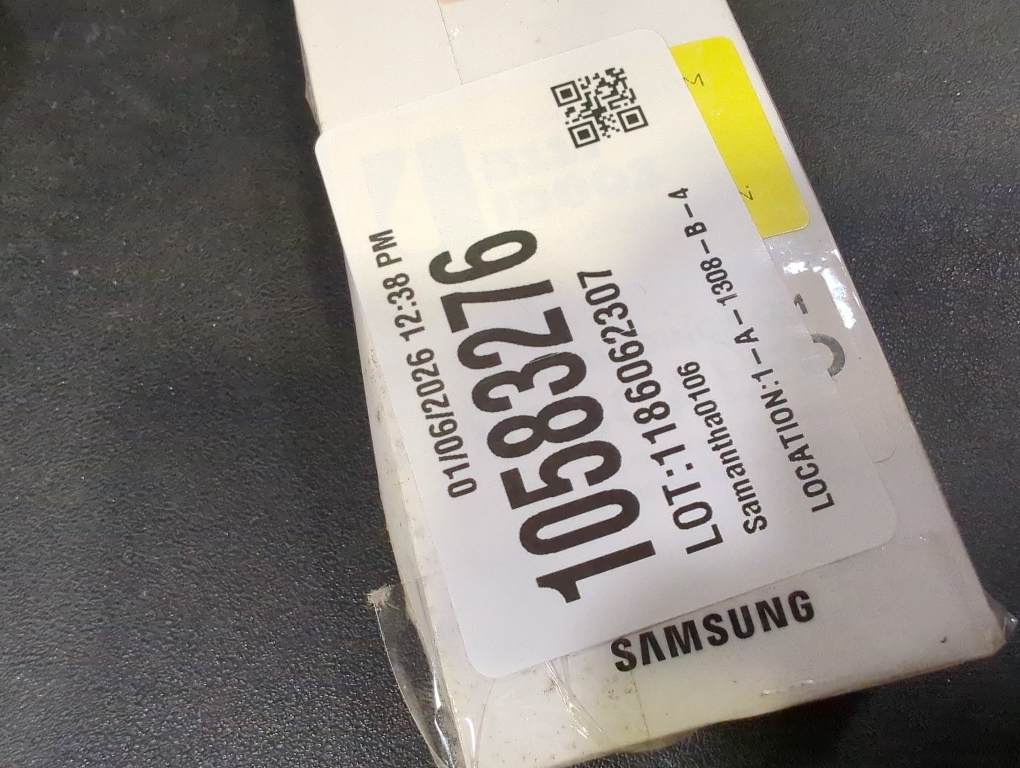 Samsung Galaxy Watch4 GPS   LTE, 40mm Pink Gold Sport Band Pink Gold Aluminum Case