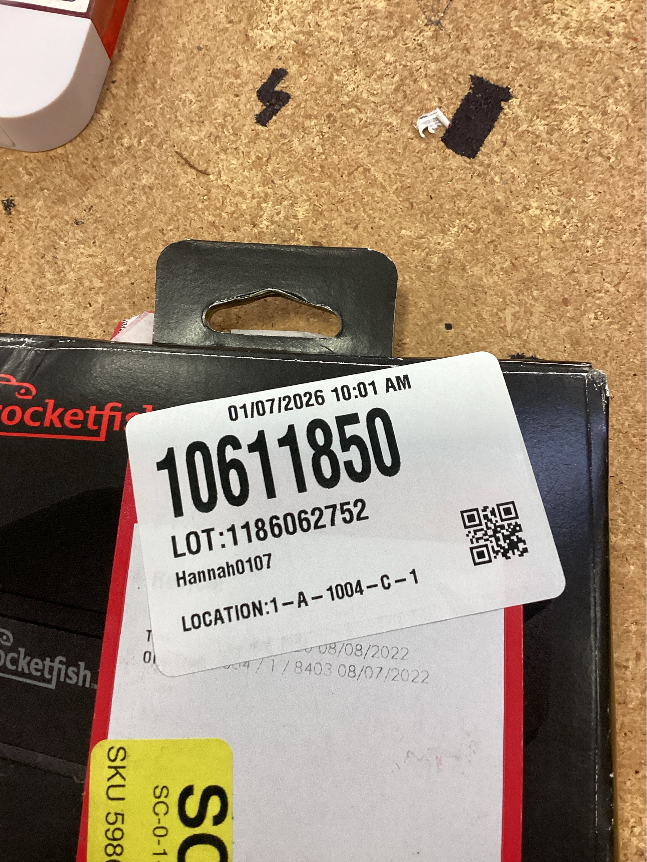 Rocketfish 2-Output HDMI Splitter with 4K at 60Hz and HDR Pass-Through - Dual HDMI Splitter with Easy Setup - HDMI Splitter Output Supports 2 HDMI Displays - Splitter with 4k & HDR Compatibility