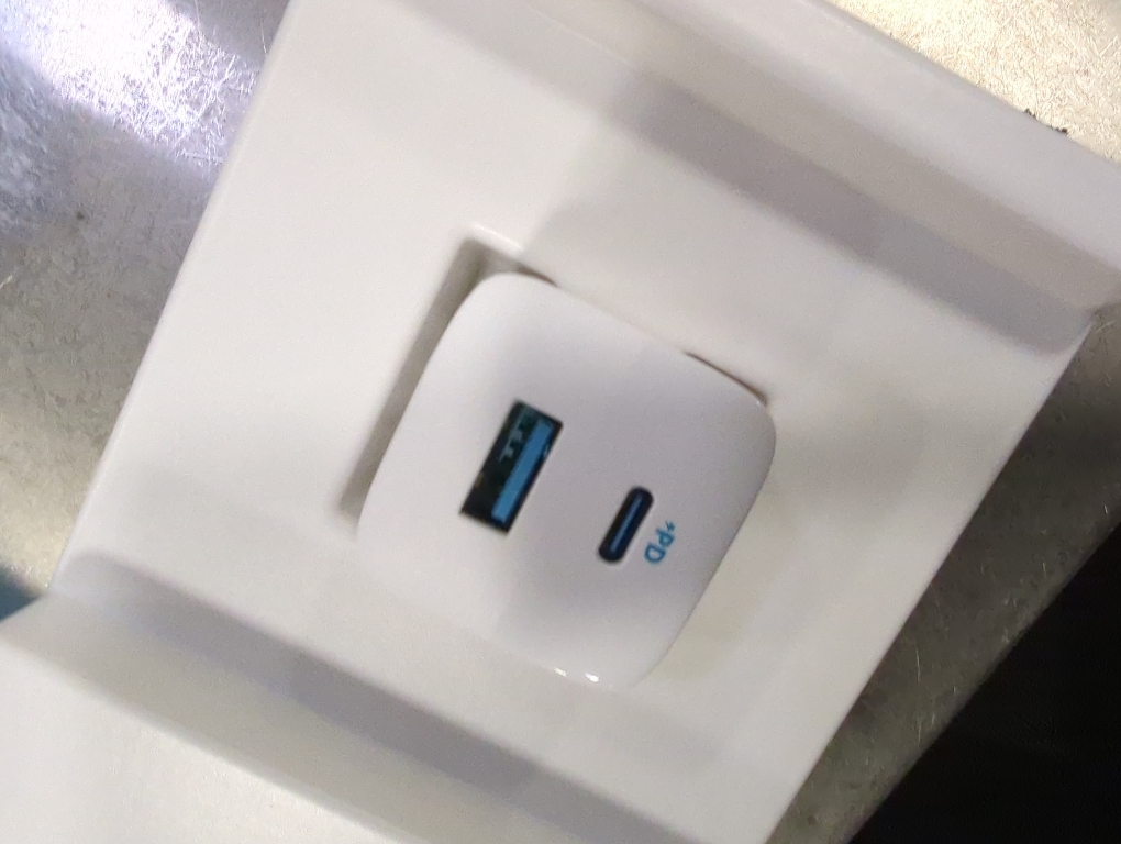 Anker 32W 2-Port Compact USB C Charger with Foldable Plug for iPhone 15/15 Plus/15 Pro/15 Pro Max/14/13, Pixel, Galaxy, iPad/iPad Mini and More (Cable Not Included) - White