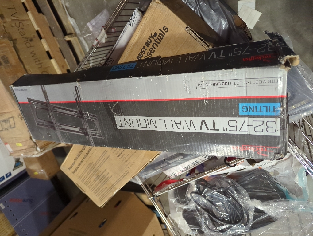 VIVO 60 to 120 inch Large Screen Heavy Duty TV Wall Mount for LCD LED Flat and Curved Screens, Articulating Swivel Mount, Max VESA 900x600mm, Black, MOUNT-VW120M