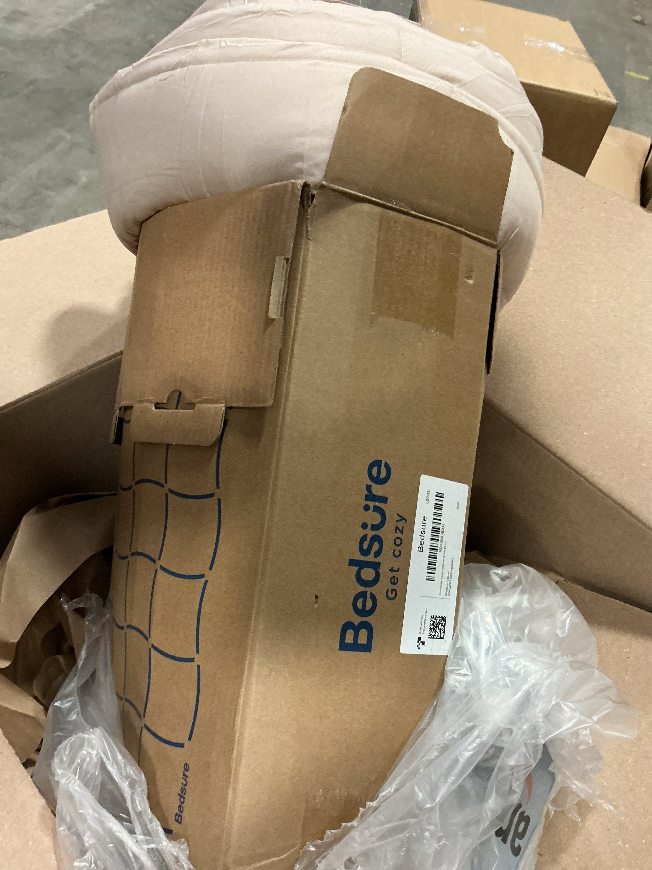 Bedsure Comforter Duvet Insert - Quilted Comforters Queen Size, All Season Duvet, GentleSoft Down Alternative Bedding, with 8 Tabs, Gifts for Women/Men, Beige, Queen 88 x 88 Inches