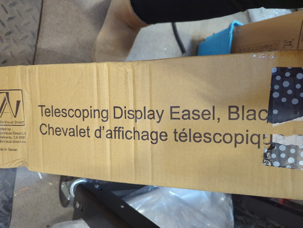 Lightweight Aluminum Telescoping Display Easel, 70 Inches, Black (4)