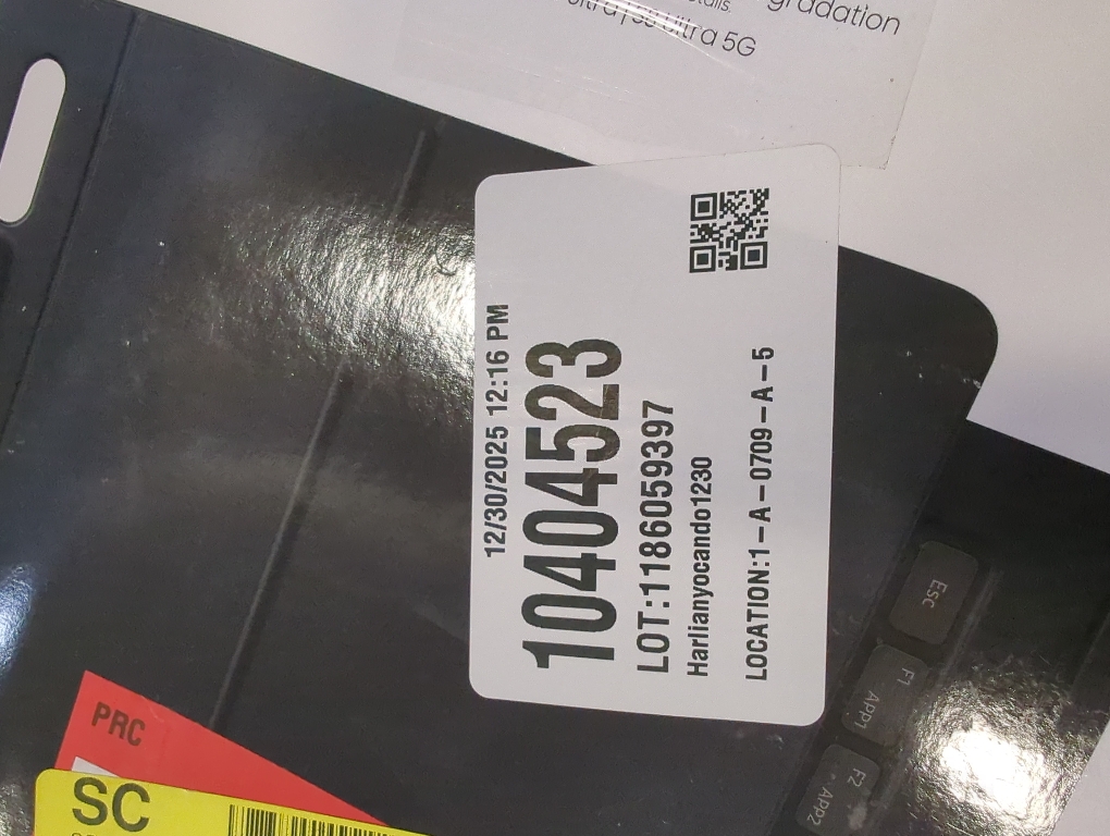 Open Box - Samsung Galaxy Tab S8 Ultra Book Cover Keyboard