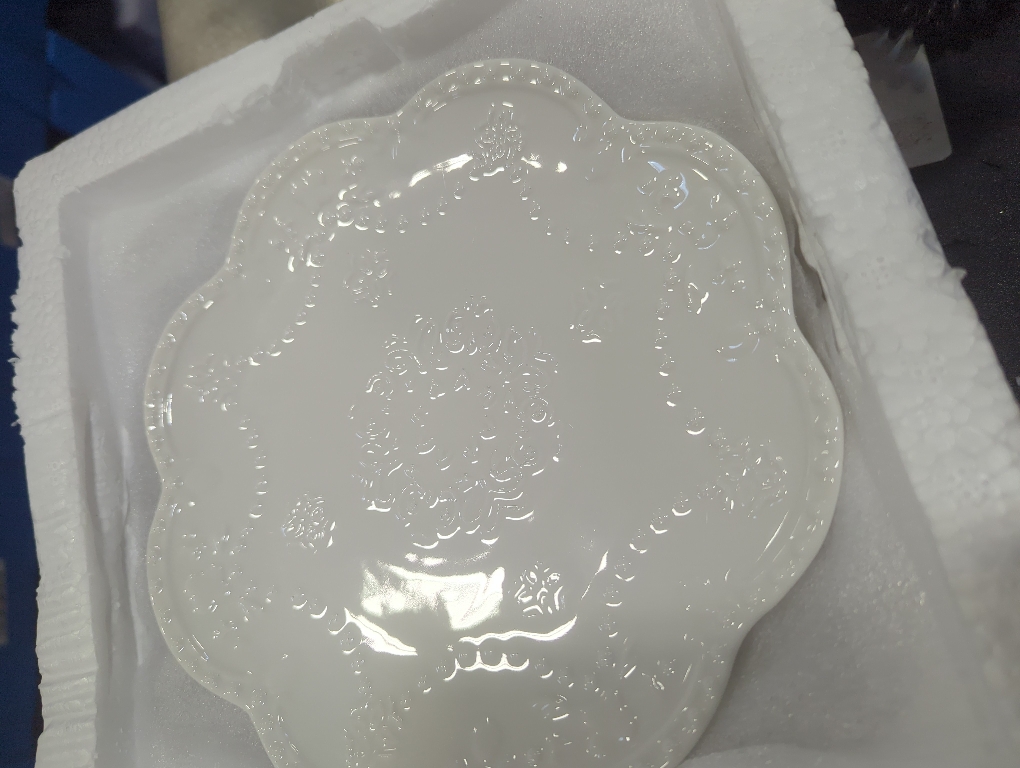 Jusalpha Set of 4- Embossed Lace Porcelain Plate-Dinner Plate Set, Pasta/Salad/Dessert Plate,Tableware Set for Restaurant Family Party Kitchen Use -4 Pieces, FD-PL15 (8 Inche, White)