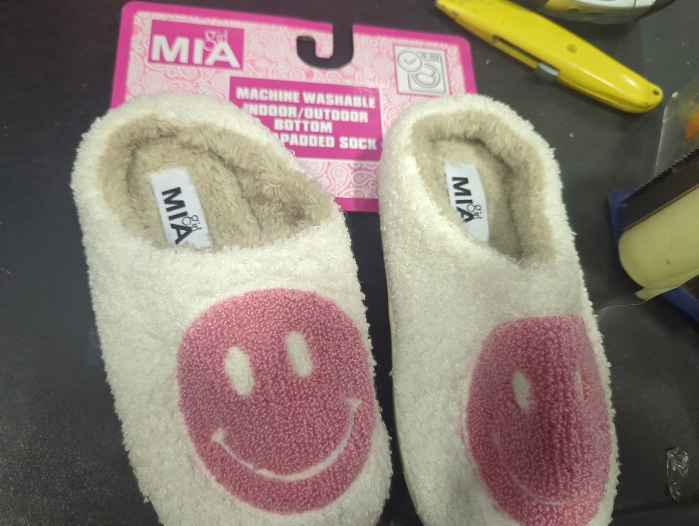 Size S  1M Color White Bevaney Smile Face Slippers for Women - Soft Plush Retro Preppy Slip-on Comfortable Indoor/Outdoor Shoes