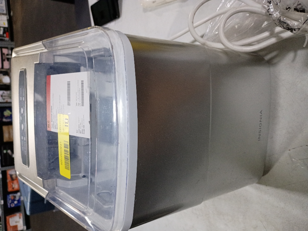 Insignia  Portable Ice Maker with Scoop- Ice Maker - Stainless