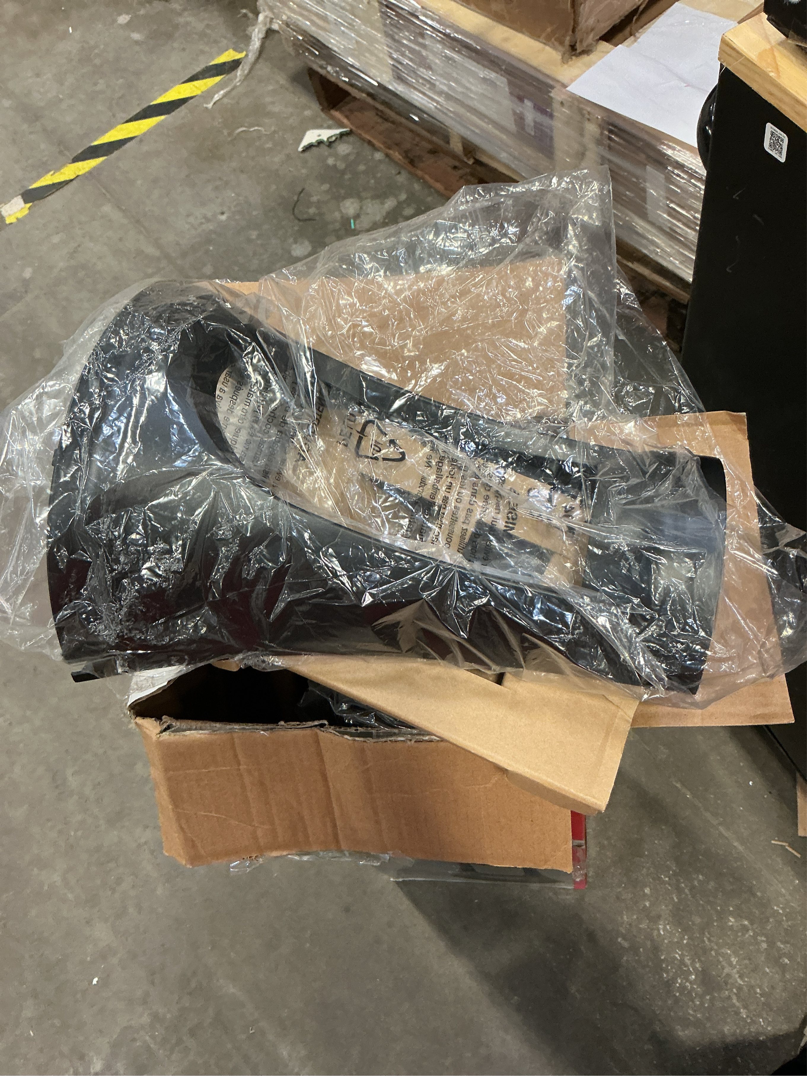 Honeywell QuietSet 40 in. H 8 speed Oscillating Tower Fan Remote Control