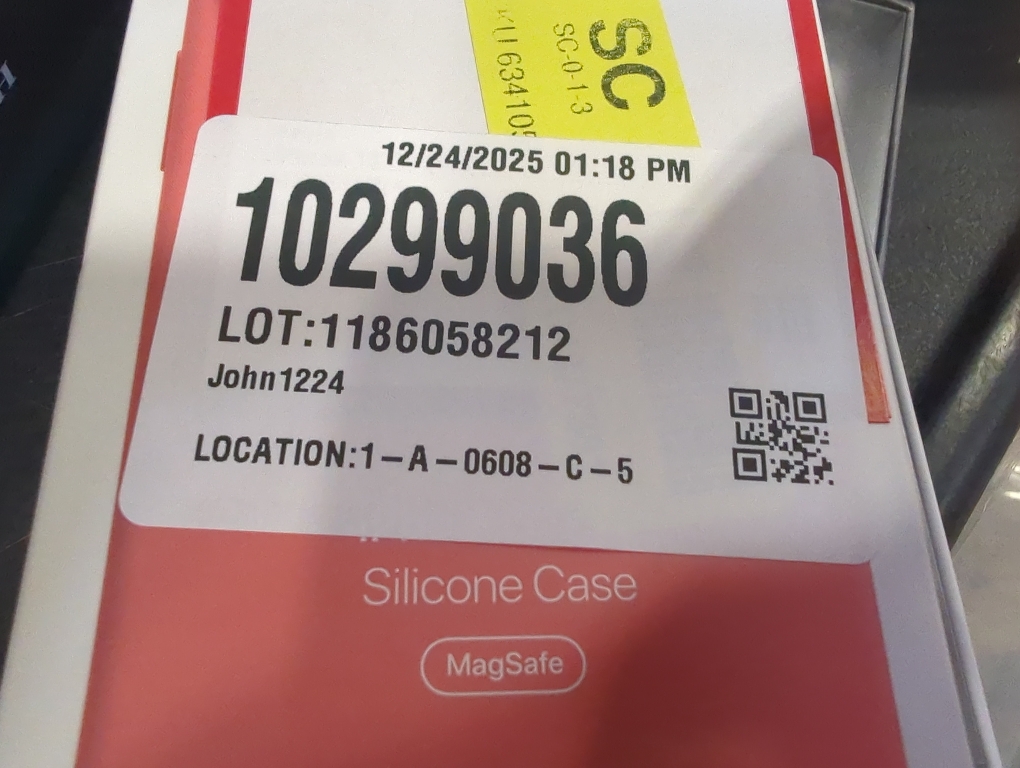 iPhone 13 Pro Silicone Case with MagSafe – (PRODUCT)RED