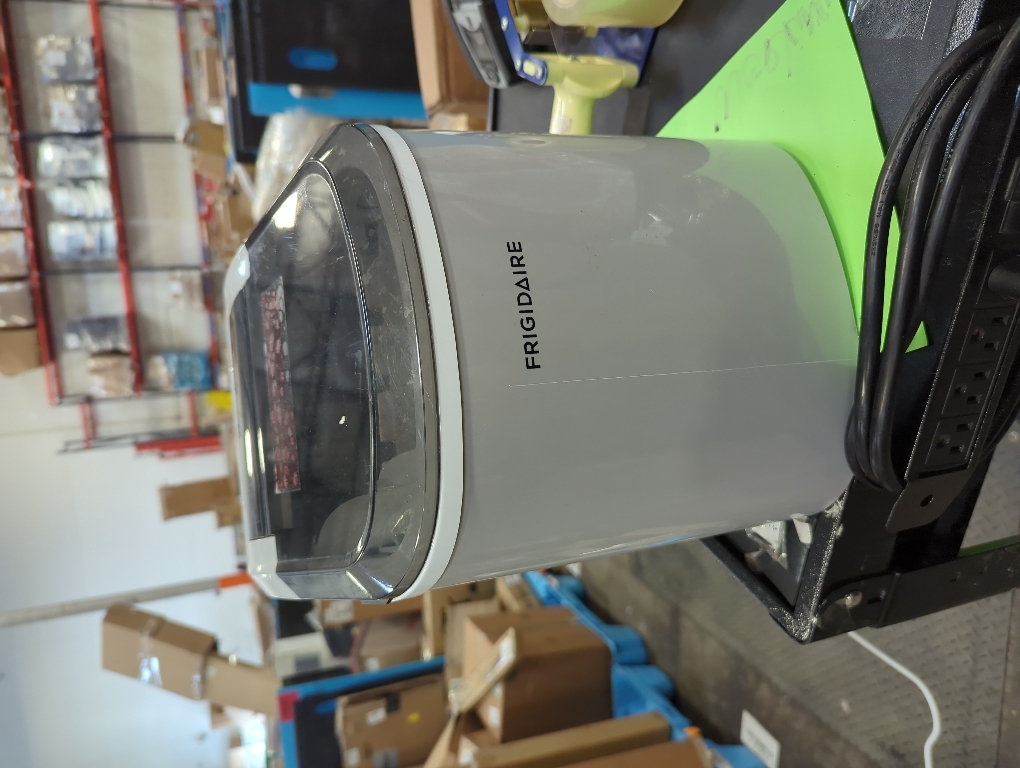 Frigidaire EFIC118-SILVER-KL Ice Maker Machine, Compact Countertop, Silver