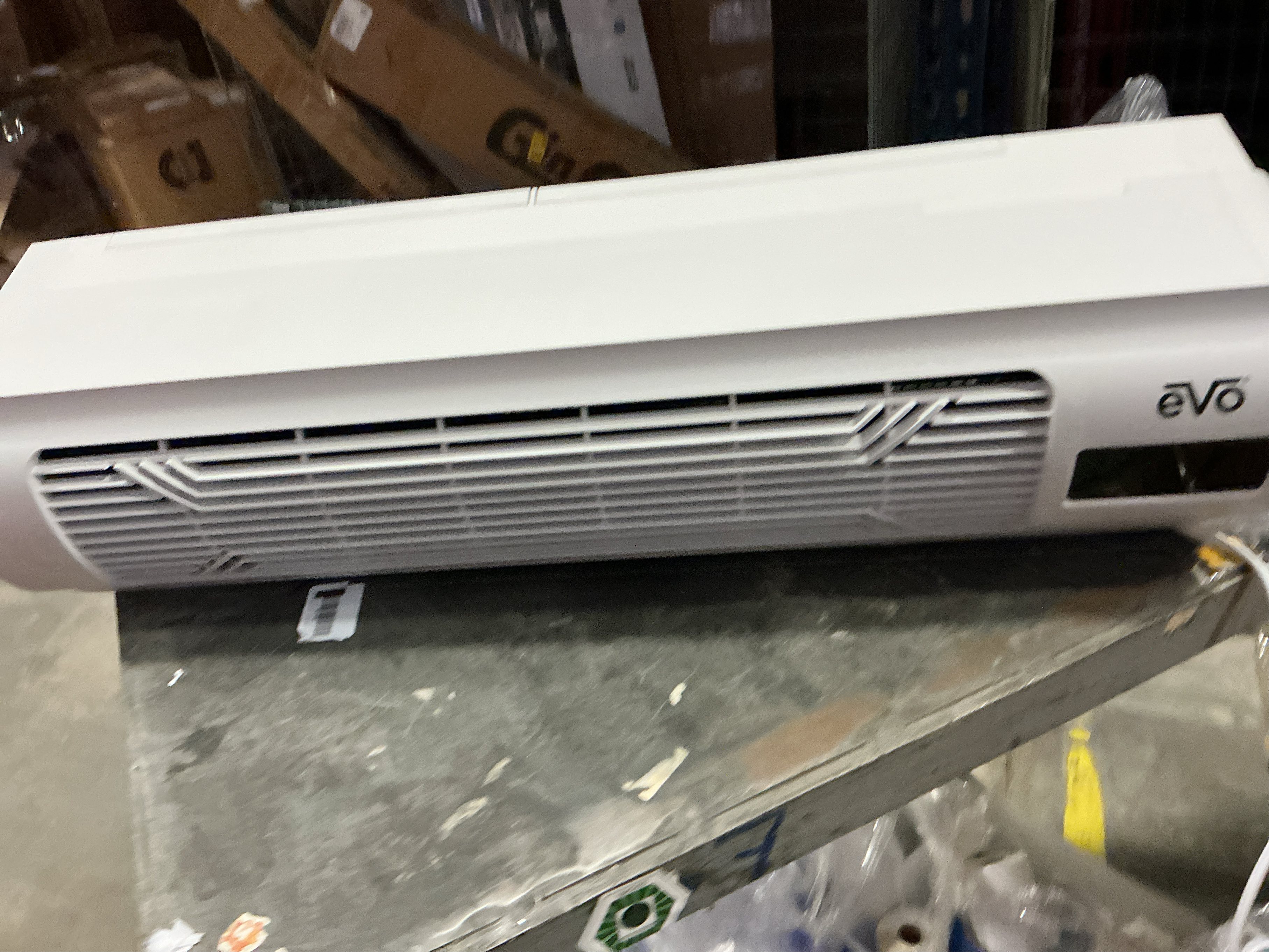 25 in 4 Fan Speeds Window Fan in White with Adjustable Side Panels