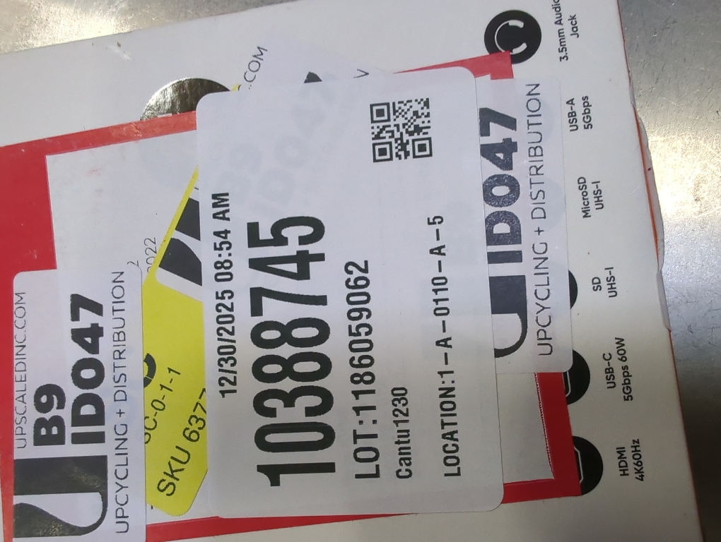 HyperDrive HD319B-GRAY Docking Station - for Tablet - 60 W - USB Type C - 3 x USB Ports - USB Type-C - HDMI - Audio Line in - Audio Line Out - Wired