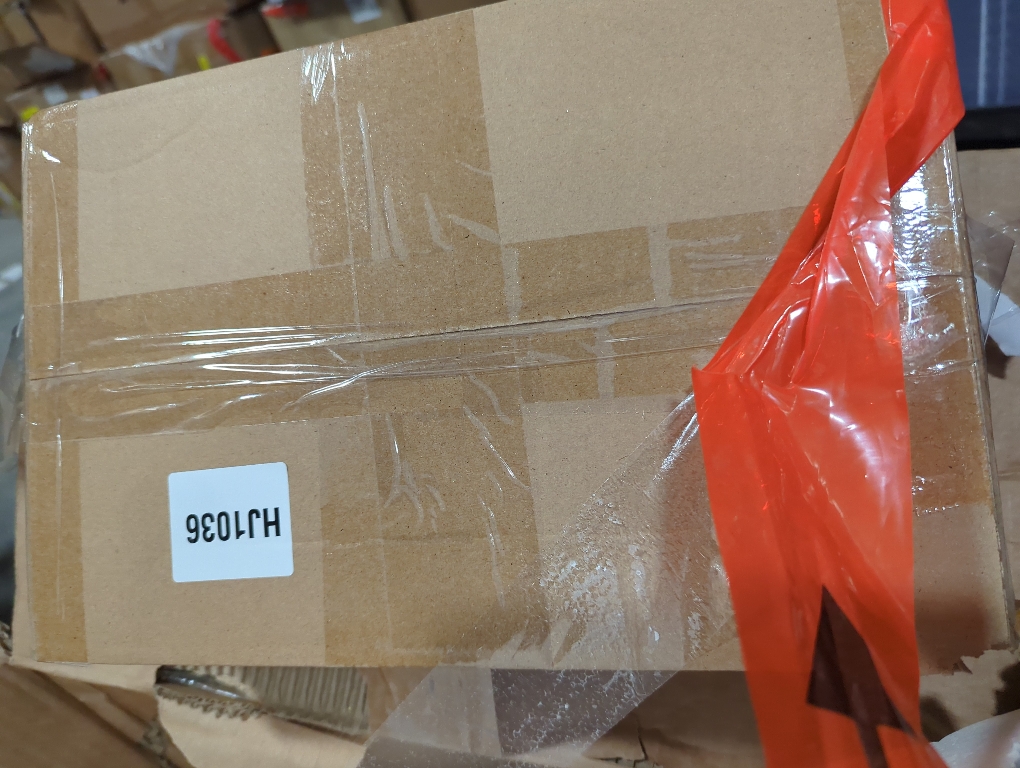 Jonna Tufted Vanity Chair with Solid Wood Legs Ivory