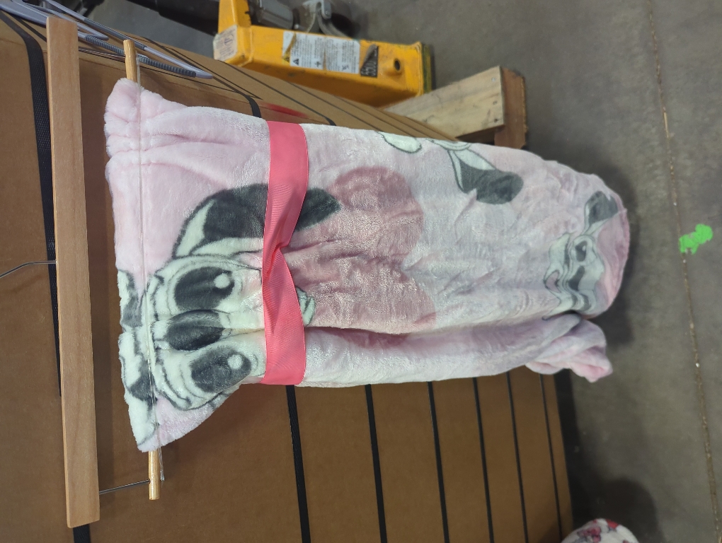 Disney Stitch Plush Throw Blanket Valentines Day Hearts Pink