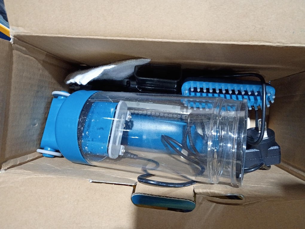Project Source 11-in Handheld Pool Vacuum