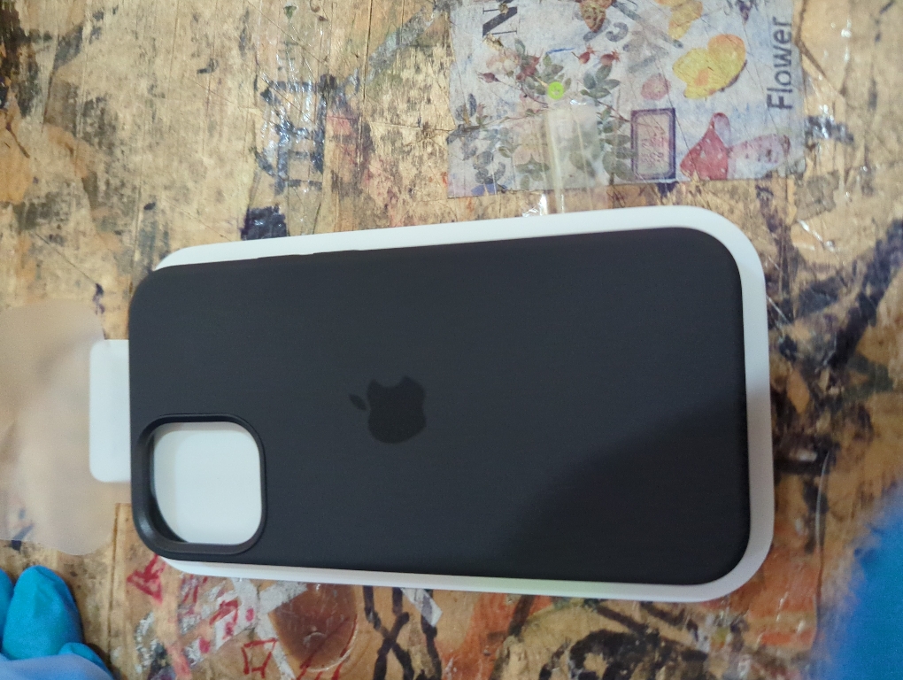 Apple iPhone 13 mini/iPhone 12 mini Silicone Case with MagSafe - Black