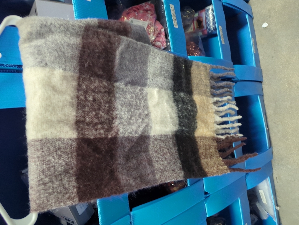 MININAI Chunky Winter Scarfs for Women Cold Weather Warm Knit Thick Plaid Scarf Long Large Oversized Checked Scarves