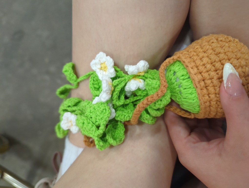 Potted Plants Crochet Rear View Mirror Accessories, Hand Crocheted (Glue Free) Safe Car Hanging Ornament, Cute Car Accessories for Women Interior