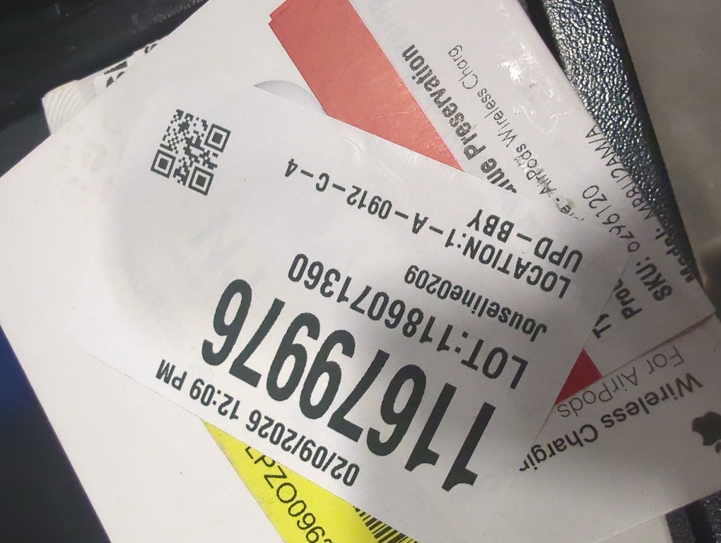 Apple Wireless Charging Case for AirPods