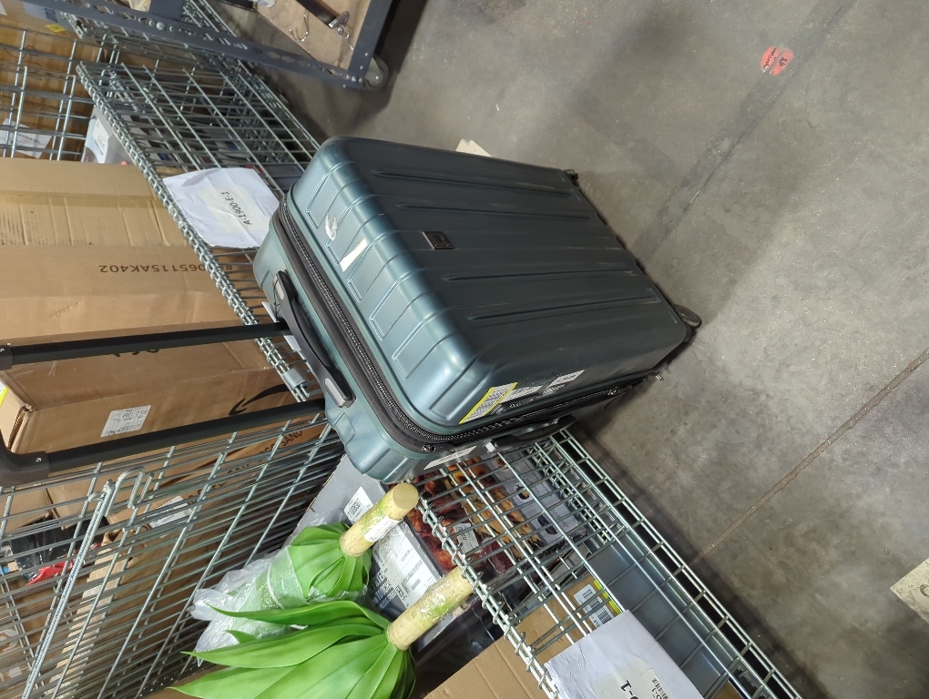 Hanke 20 Inch Carry On Luggage 22x14x9 Airline Approved Lightweight PC Hard Shell Suitcases with Wheels Travel Luggage Rolling Suitcase Travel Luggage Bag for Weekender(Blackish Green)