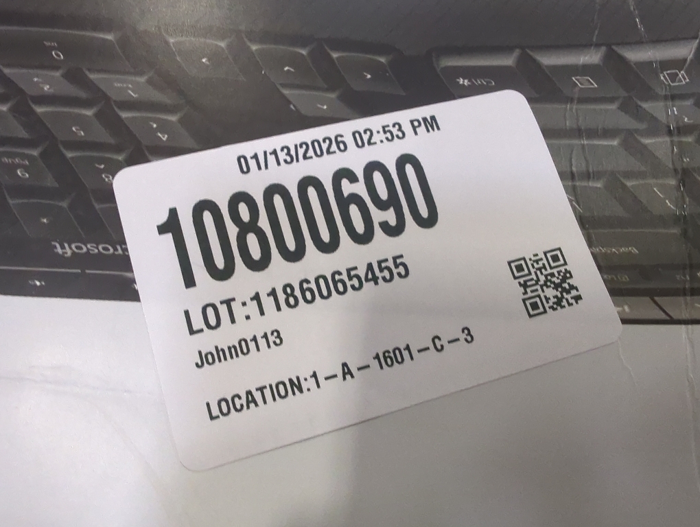 Microsoft Wireless Comfort Desktop 5050 - USB Wireless RF Keyboard - USB Wireless RF BlueTrack Mouse - 16 Hot Keys - Scroll Wheel