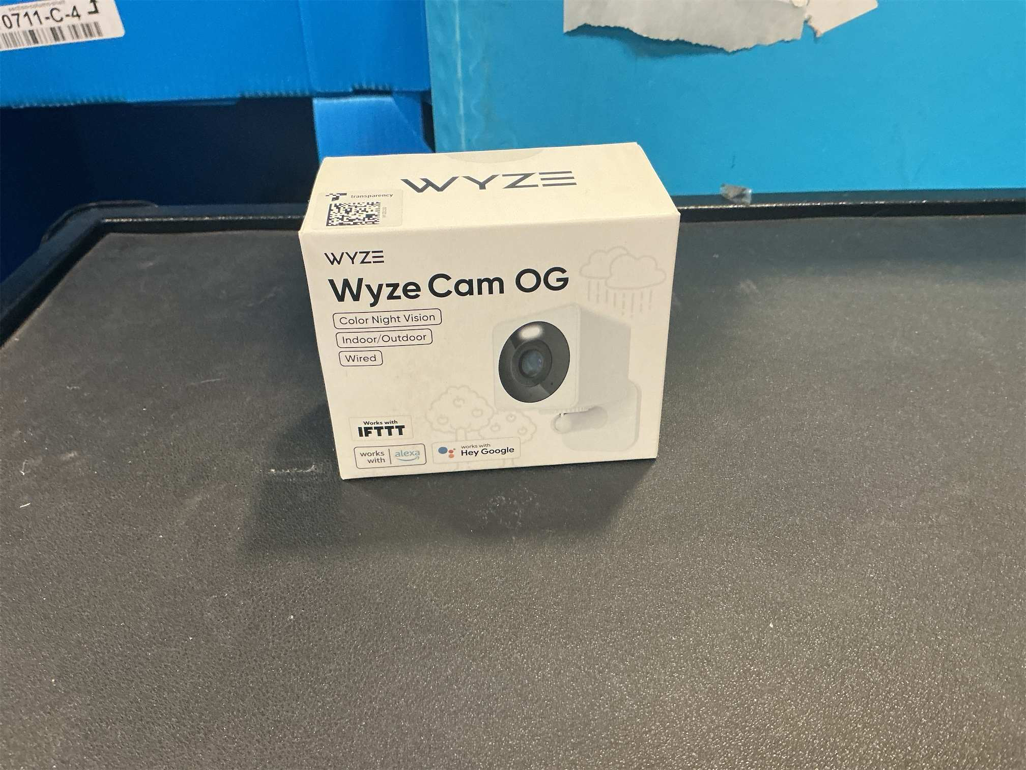 Wyze Cam OG Indoor/Outdoor 1080p Wi-Fi Smart Home Security Camera with Color Night Vision, Built-in Spotlight, Motion Detection, 2-Way Audio, Compatible with Alexa & Google, White, Free Expert Setup