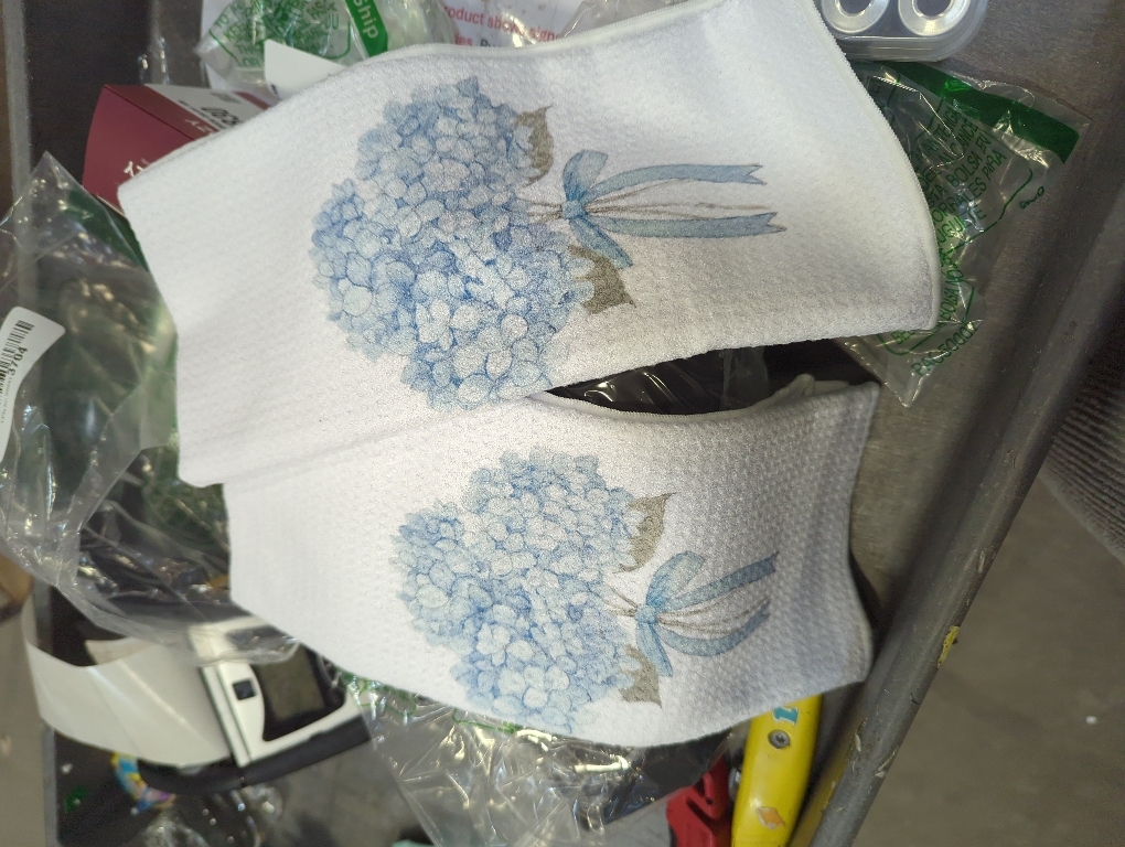 Blue Hydrangea Bow Decorative Hand Towels for Bathroom Washroom Set of 2, Hydrangeas Gifts, Hydrangea Decor for Bathroom Kitchen, Flower Floral Hydrangeas Kitchen Towels, 16x24 Inch