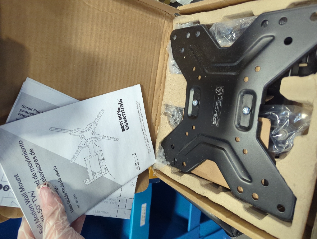 Best Buy Essentials Full Motion TV Wall Mount with Mounting Hardware Included, (New)