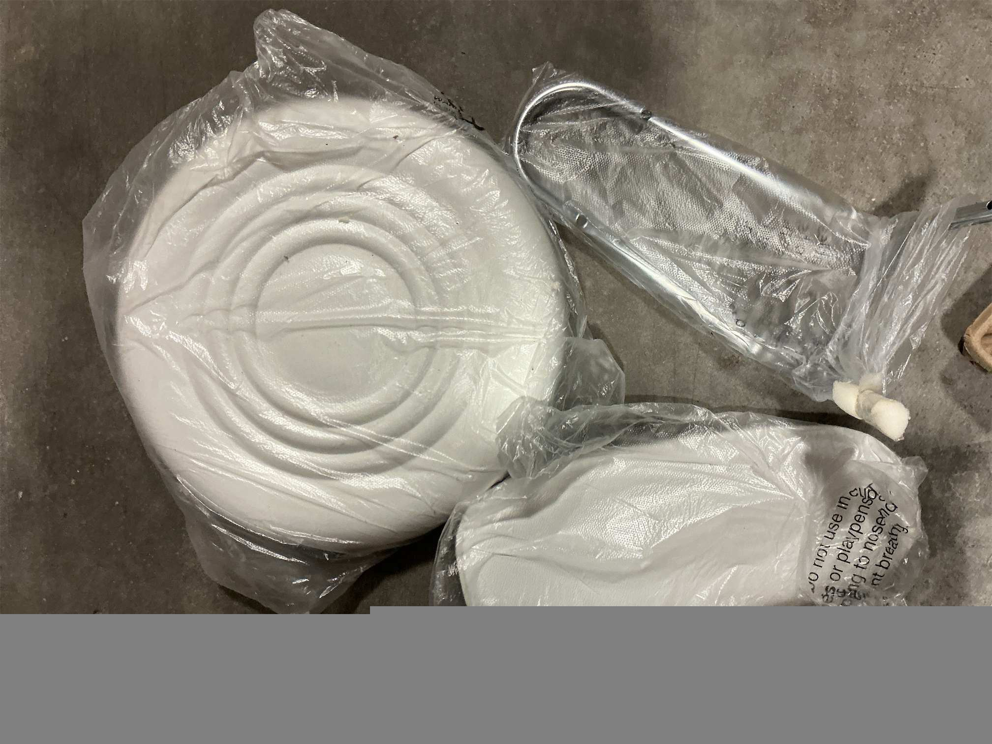 FURWOO White PU Leather Office Chair and Office Use