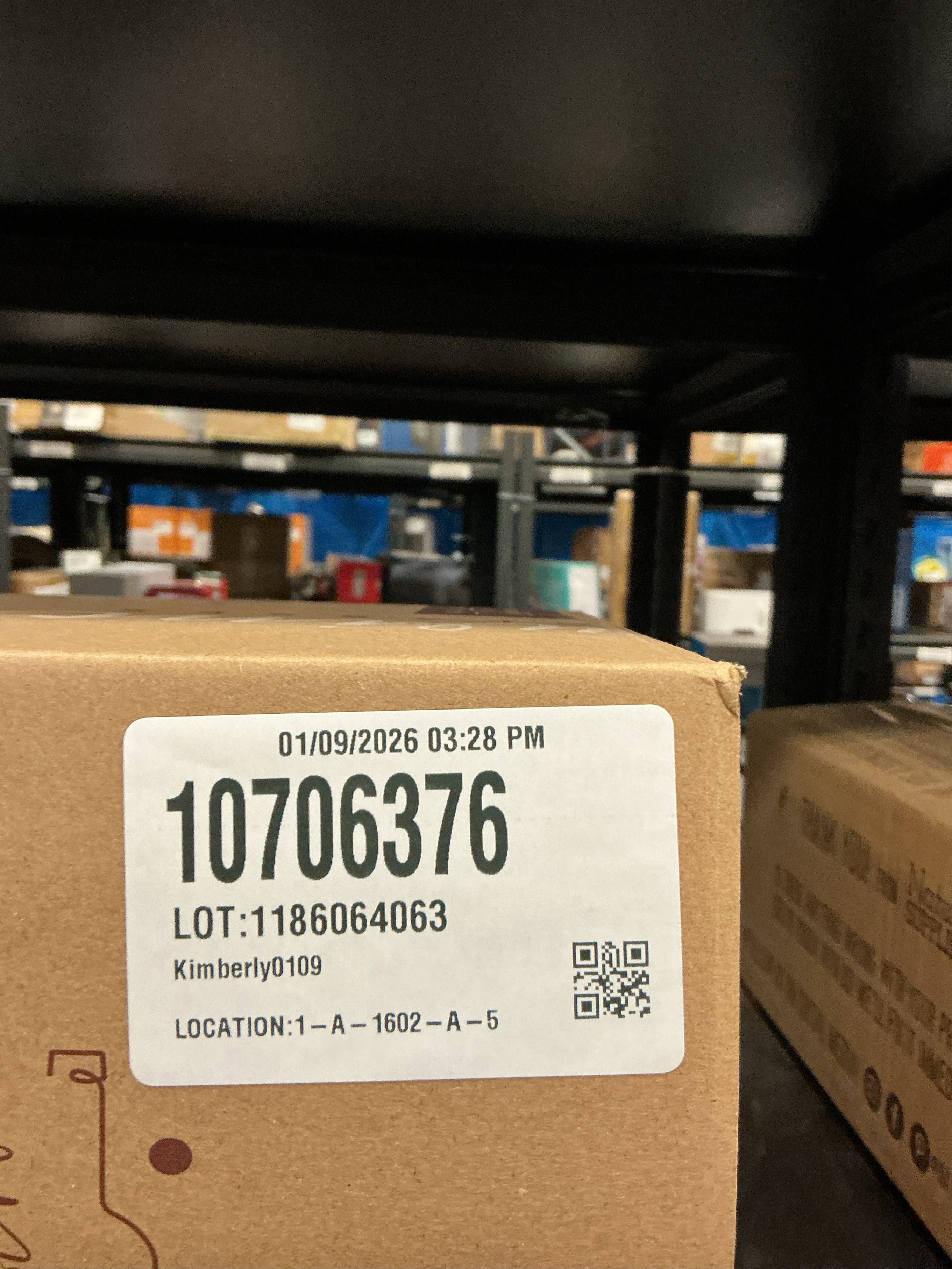 Gusto Nostro Stainless Steel Wine Glass - 18 oz Unbreakable Gold Wine Glasses for Travel, Camping and Pool - Fancy, Unique and Cute Portable Metal Wine Glass for Outdoor Events, Picnics (Set of 4)